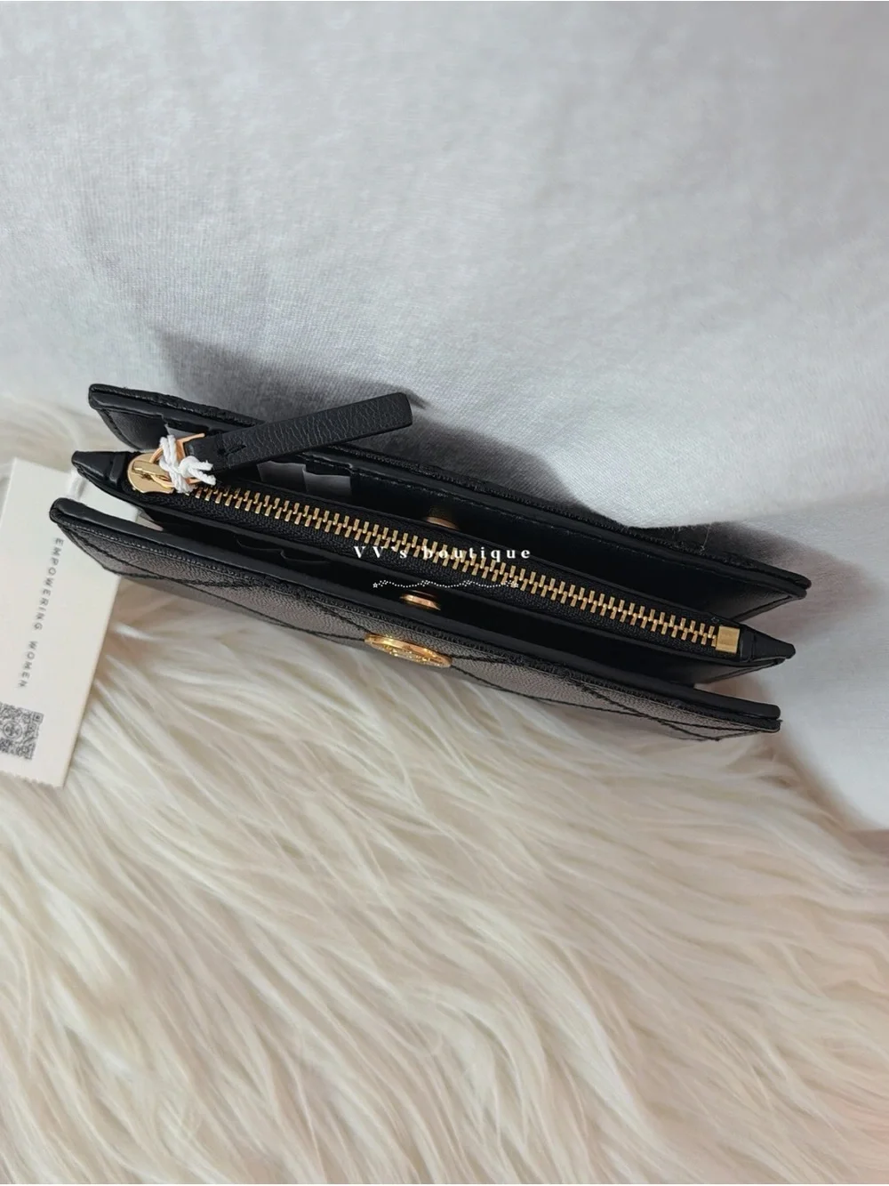 NWT Tory Burch Willa Medium Wallet Quilted Leather Black Gold 168721